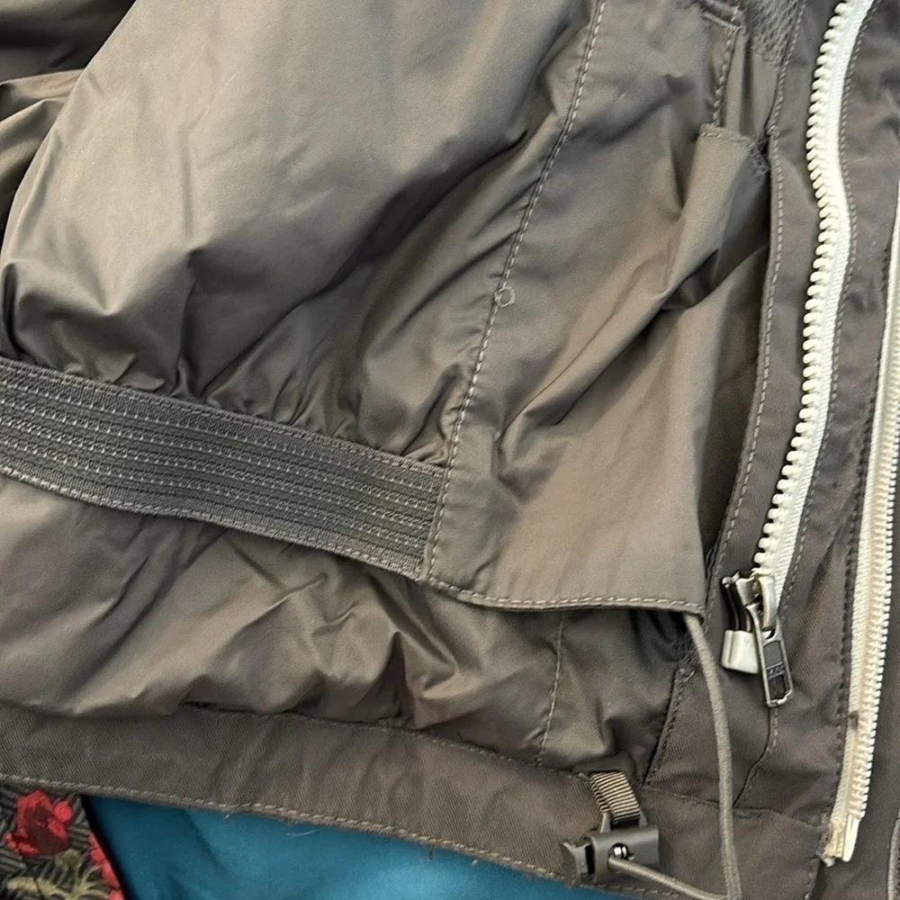 The North face slate grey HY Vent soft shelled lined multi pocket jacket Xl